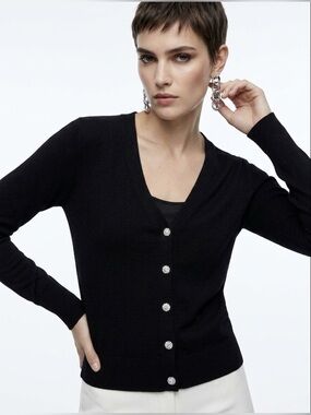 🌺 Zara Women’s Black V-Neck Button Down V Neck Long Sleeve Cardigan Sweater